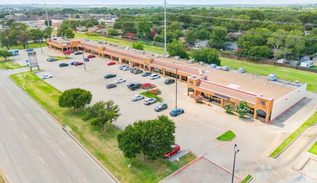 Exceptional Commercial Property in Pantego